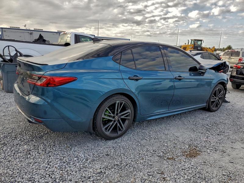 Фото 3 - TOYOTA CAMRY