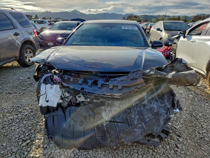 Фото 5 - TOYOTA CAMRY