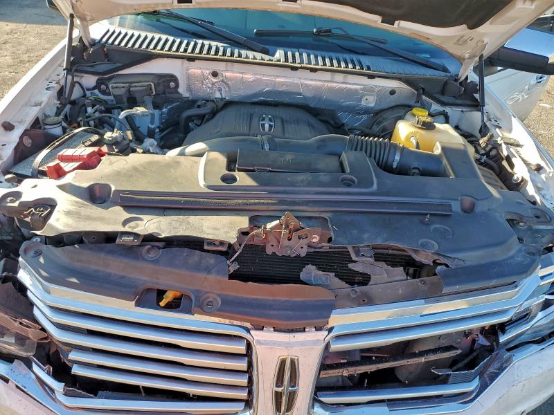 Фото 12 - LINCOLN NAVIGATOR