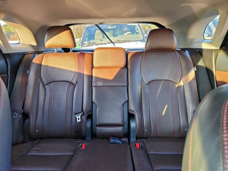 Фото 10 - LEXUS RX350