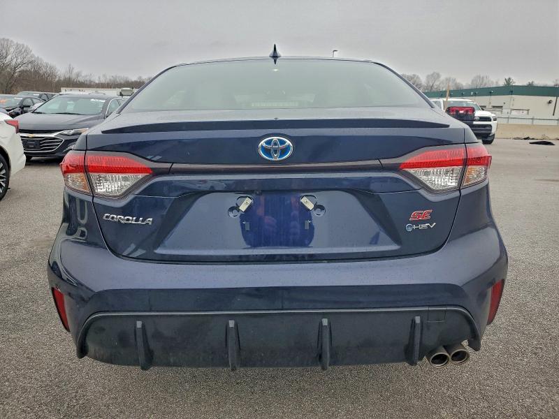 Фото 6 - TOYOTA COROLLA