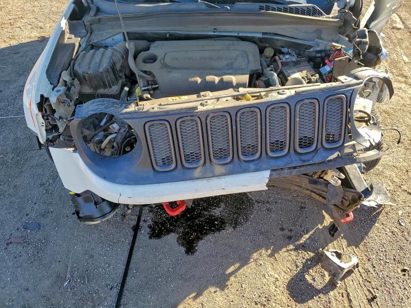 Фото 11 - JEEP RENEGADE