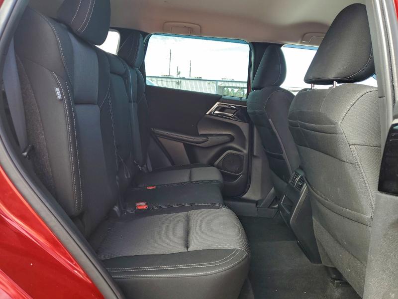 Фото 11 - MITSUBISHI OUTLANDER