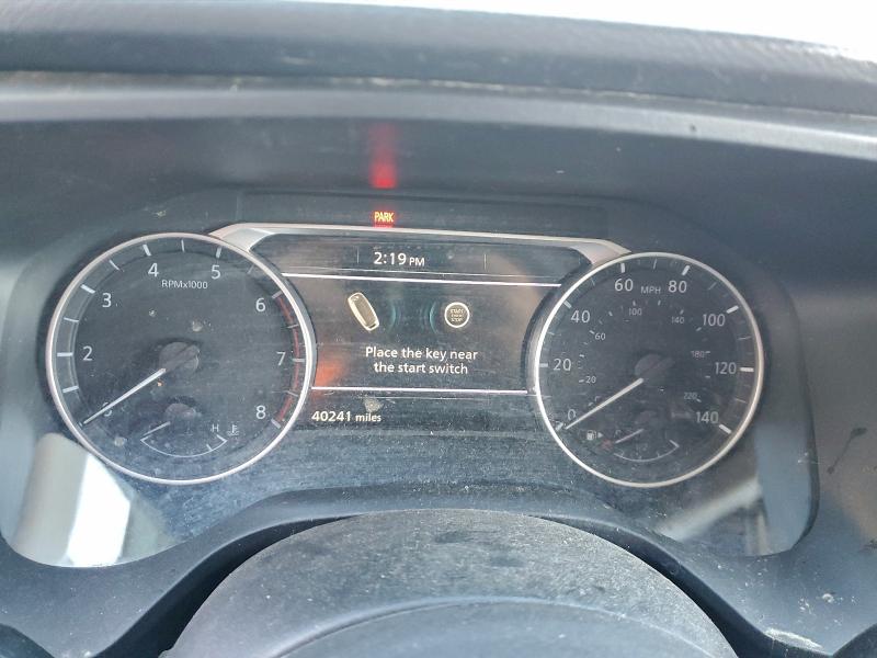 Фото 9 - NISSAN ROGUE