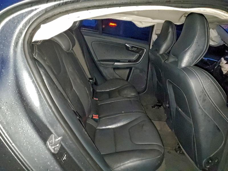 Фото 10 - VOLVO S60