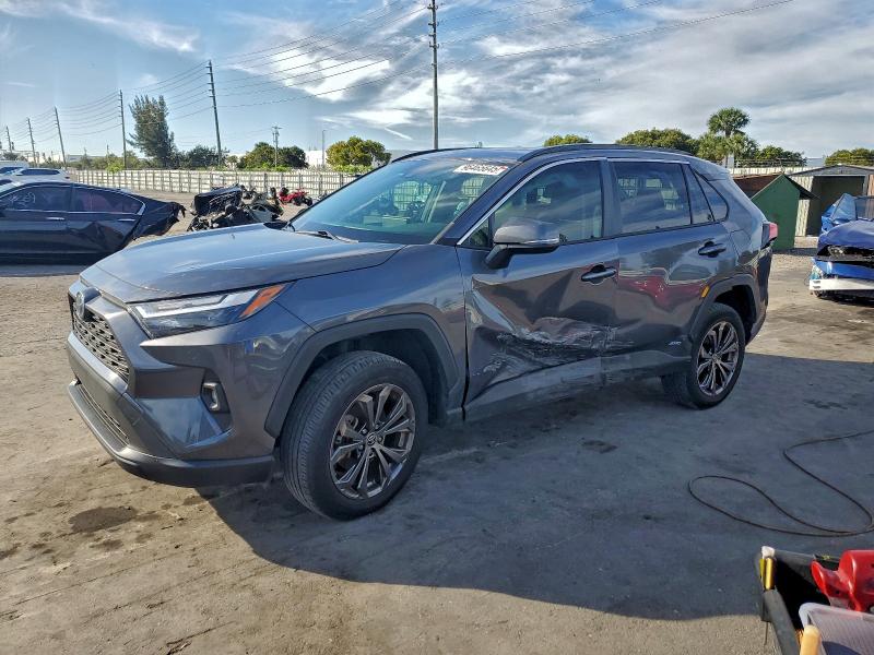 Фото 1 - TOYOTA RAV4