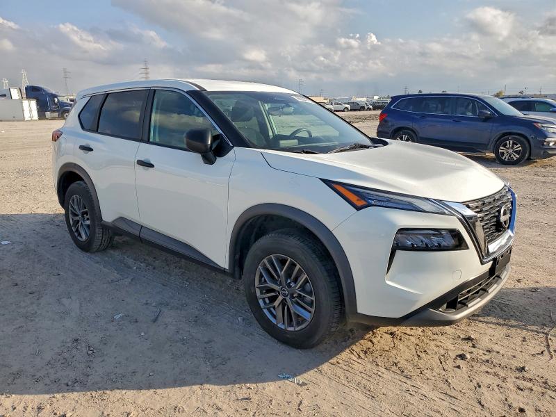 Фото 4 - NISSAN ROGUE