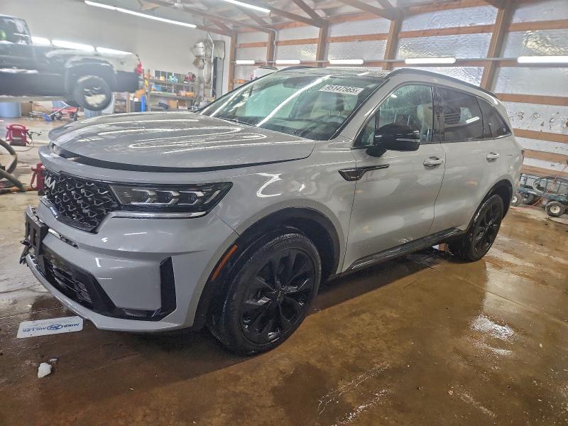 Фото 1 - KIA SORENTO