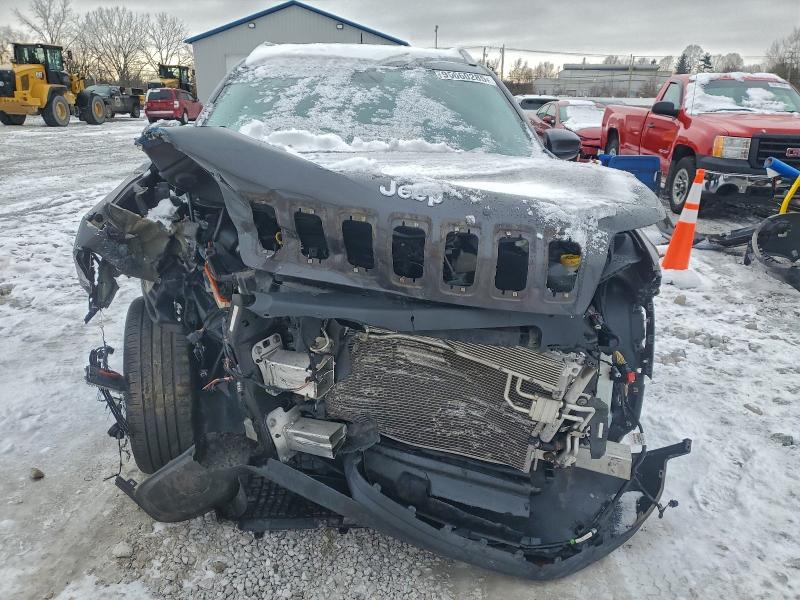 Фото 5 - JEEP GRAND CHER