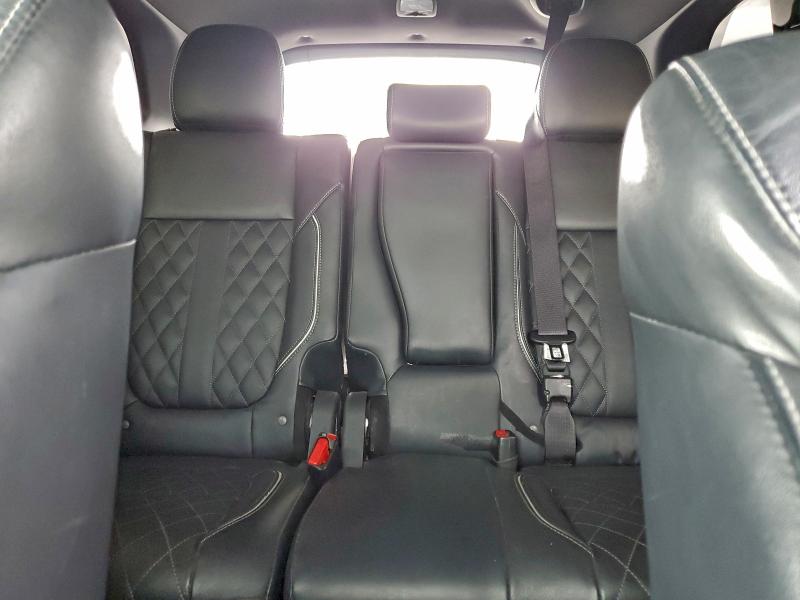 Фото 10 - MITSUBISHI OUTLANDER