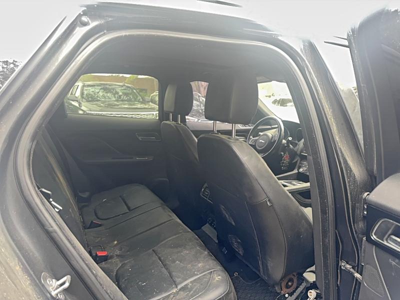 Фото 6 - JAGUAR F-PACE