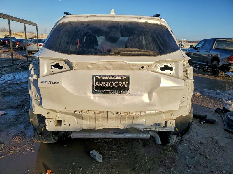 Фото 6 - KIA SELTOS