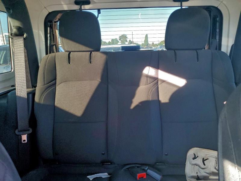 Фото 10 - JEEP WRANGLER