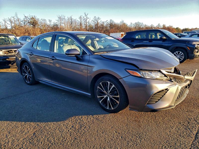 Фото 4 - TOYOTA CAMRY