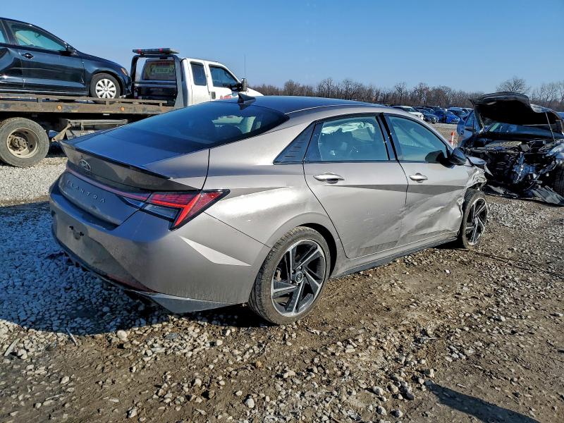 Фото 3 - HYUNDAI ELANTRA