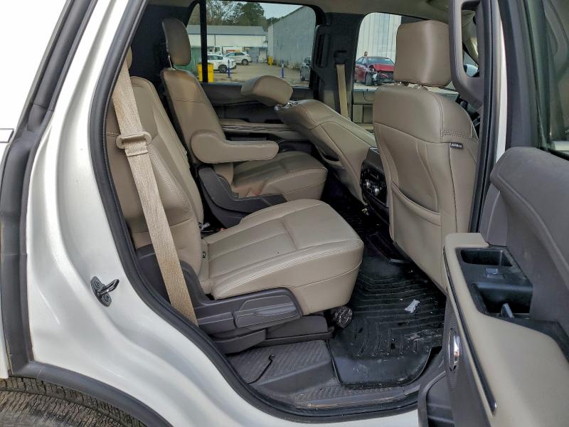 Фото 11 - FORD EXPEDITION