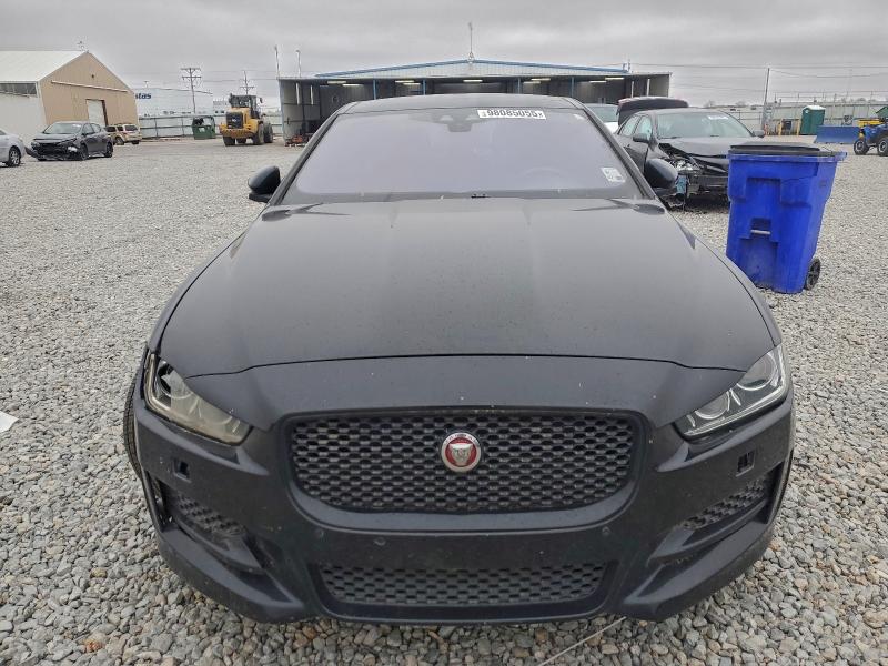 2017 JAGUAR XE
