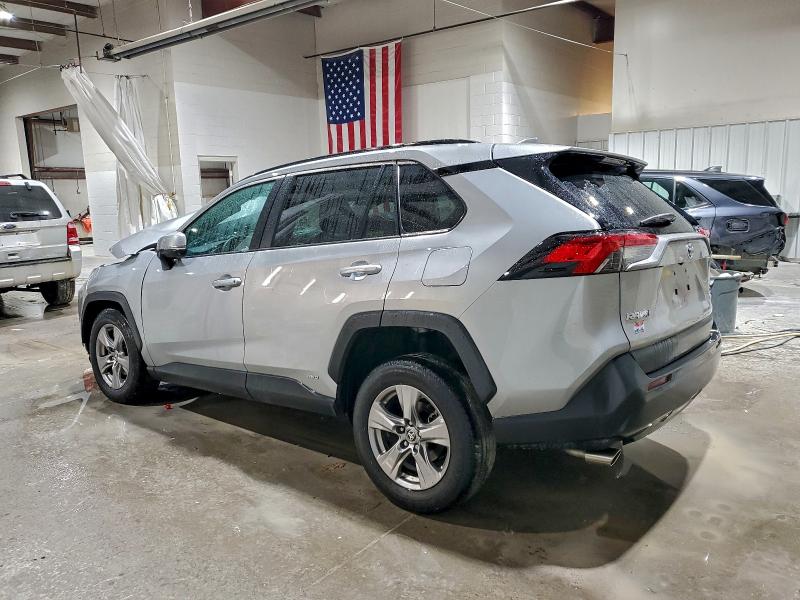 Фото 2 - TOYOTA RAV4