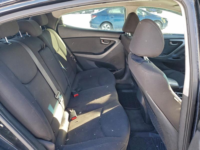 Фото 10 - HYUNDAI ELANTRA