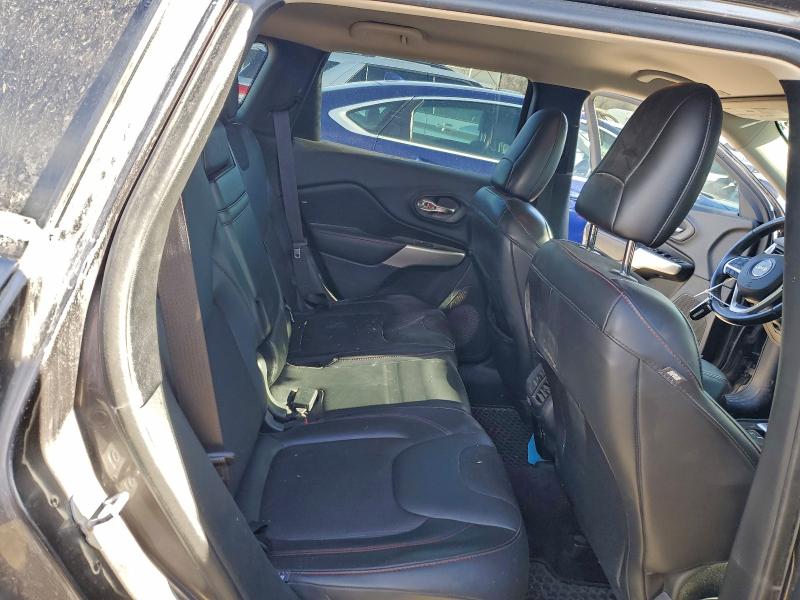 Фото 11 - JEEP CHEROKEE