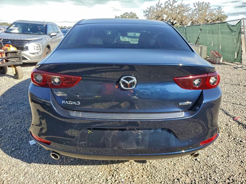 Фото 6 - MAZDA 3