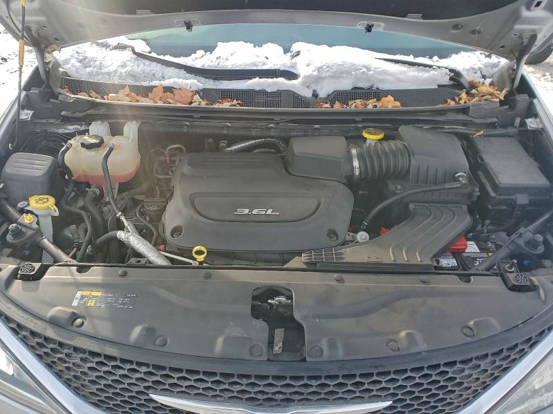 Фото 12 - CHRYSLER PACIFICA