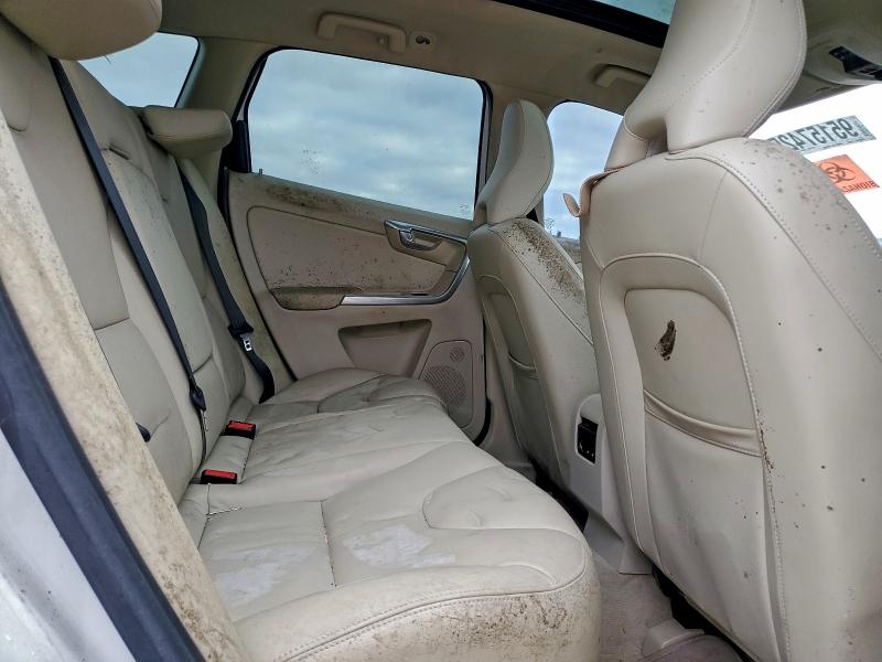 Фото 11 - VOLVO XC60