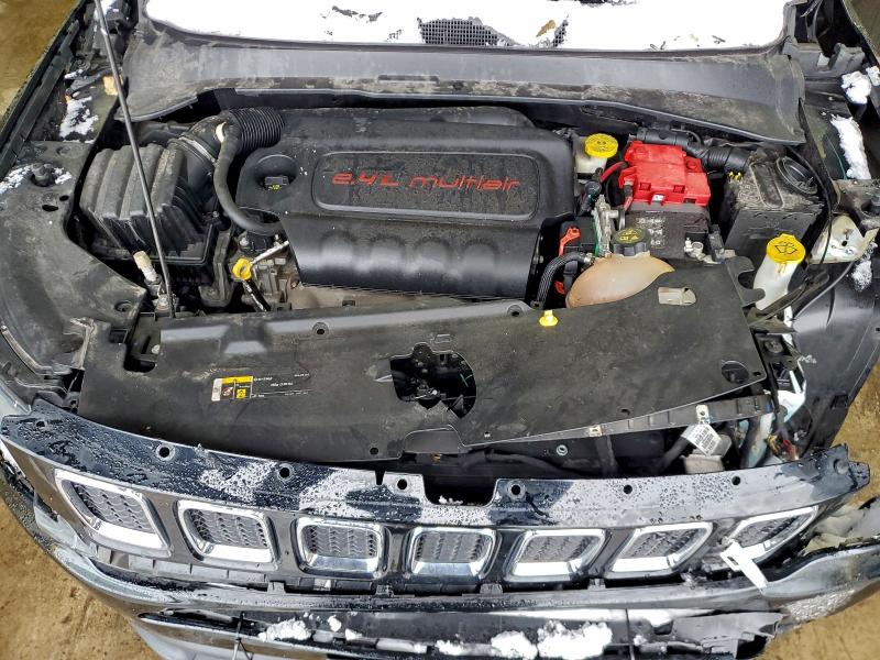 Фото 12 - JEEP COMPASS