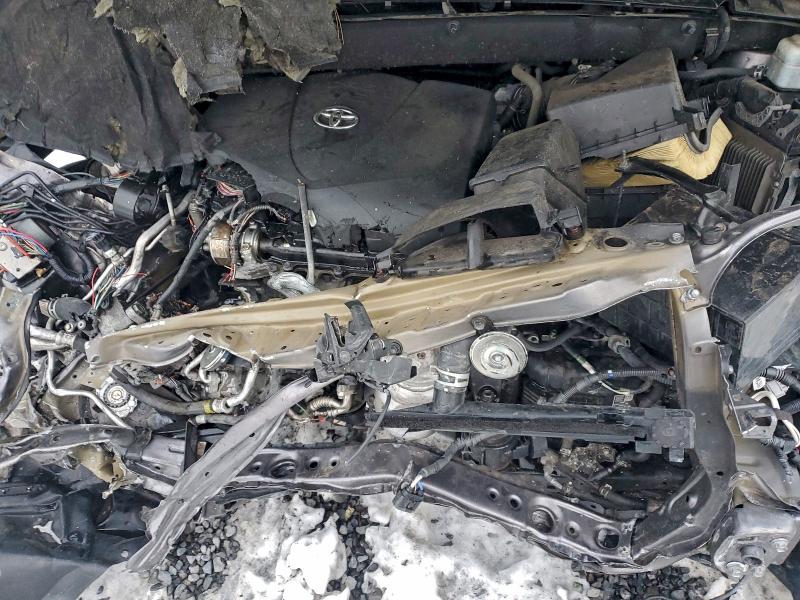 Фото 12 - TOYOTA HIGHLANDER