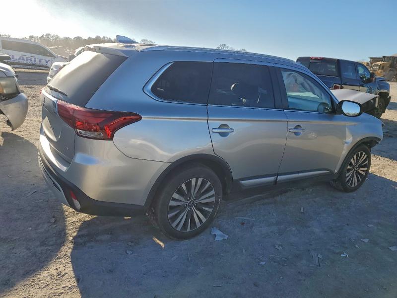 Фото 3 - MITSUBISHI OUTLANDER