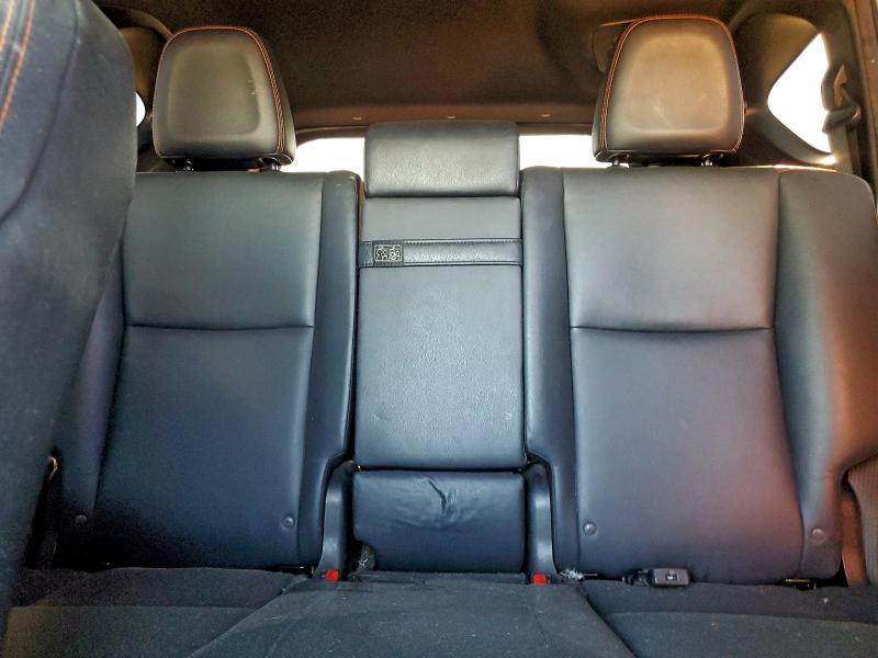 Фото 10 - TOYOTA RAV4