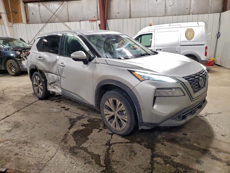 Фото 4 - NISSAN ROGUE