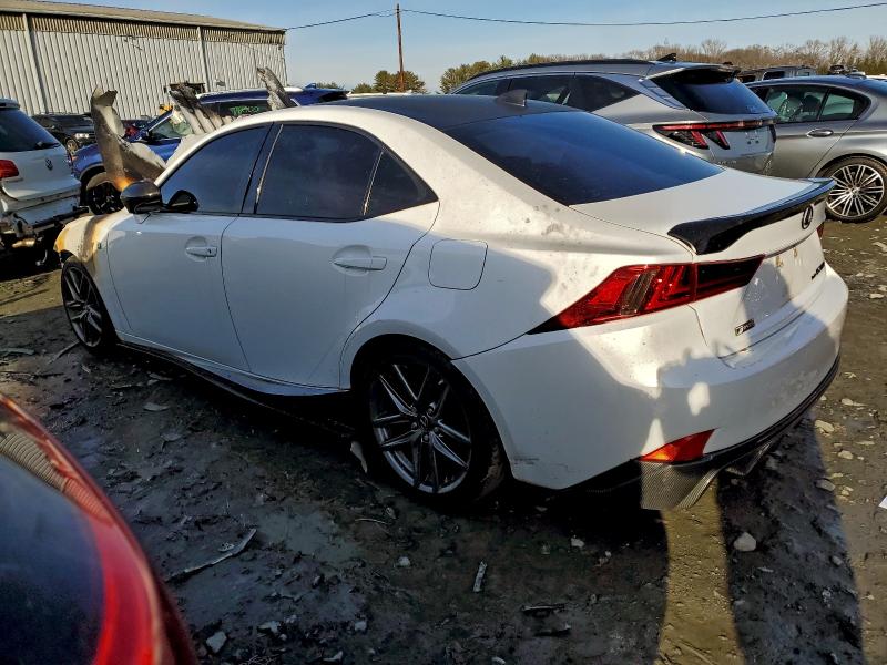 Фото 2 - LEXUS IS