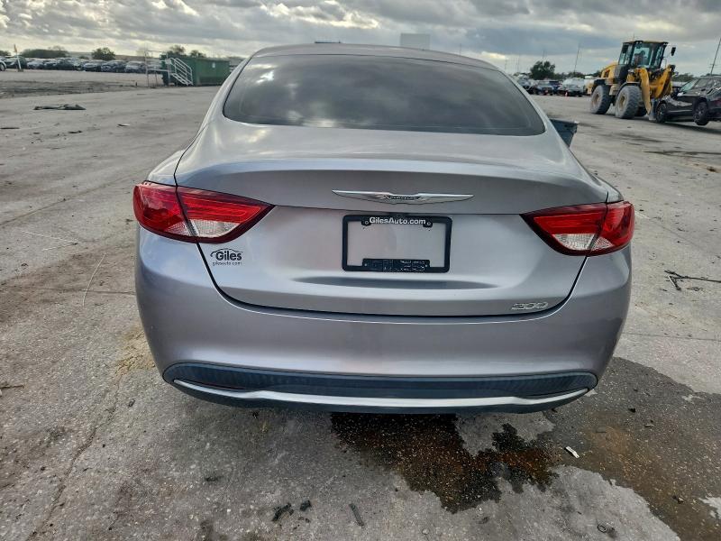 Фото 6 - CHRYSLER 200