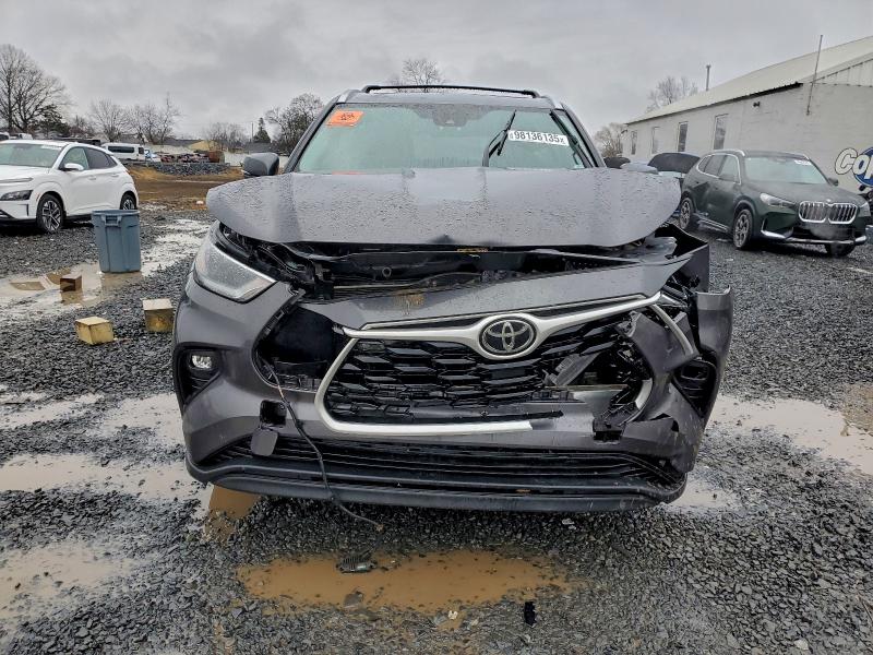 Фото 5 - TOYOTA HIGHLANDER