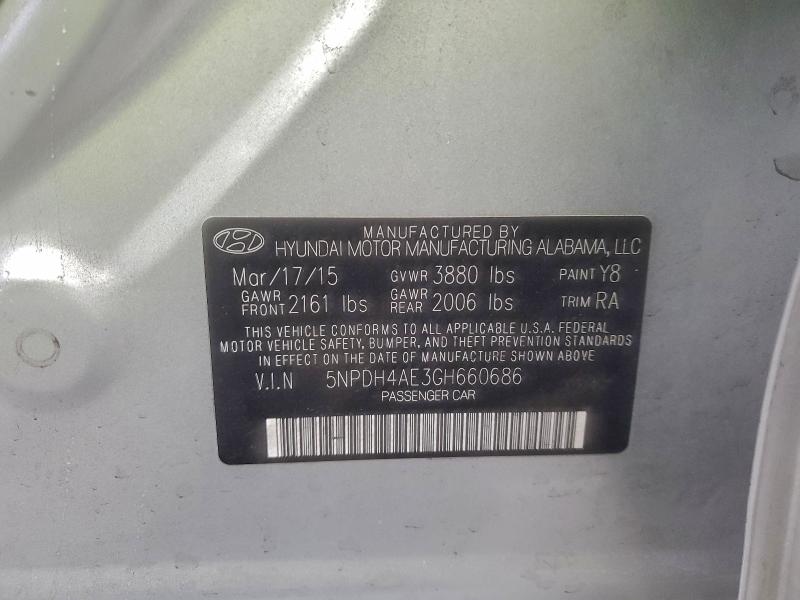 Фото 12 - HYUNDAI ELANTRA