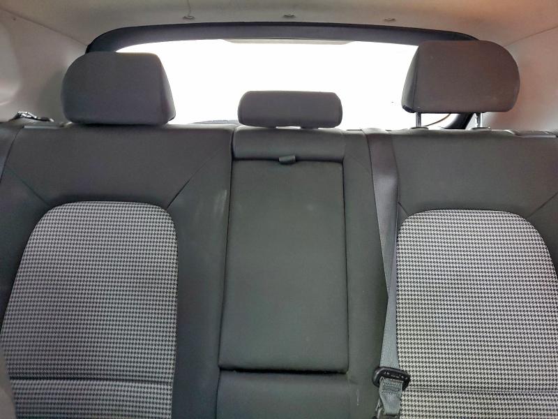 Фото 10 - HYUNDAI KONA