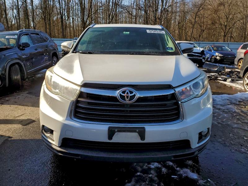 Фото 5 - TOYOTA HIGHLANDER