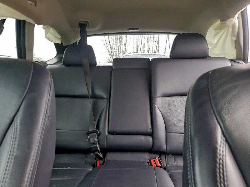 Фото 10 - SUBARU OUTBACK