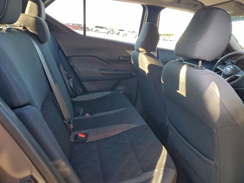 Фото 11 - NISSAN KICKS