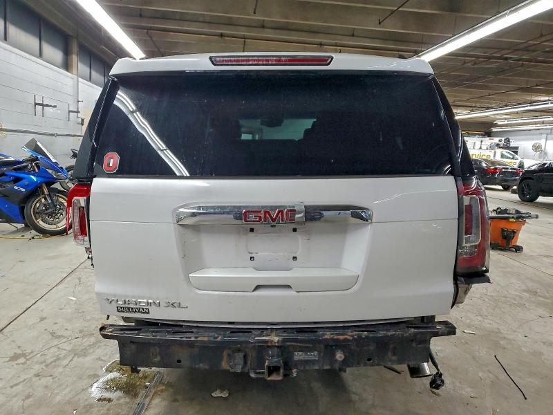 Фото 6 - GMC YUKON