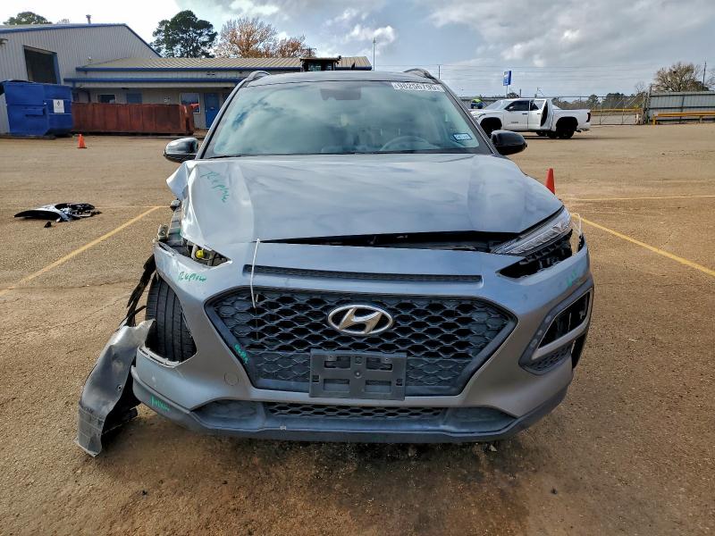 Фото 5 - HYUNDAI KONA