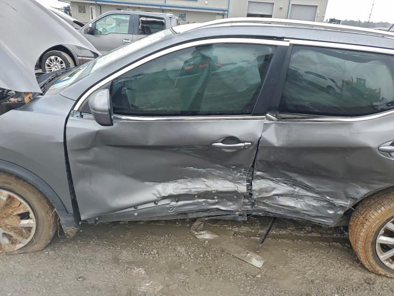 Фото 7 - NISSAN ROGUE