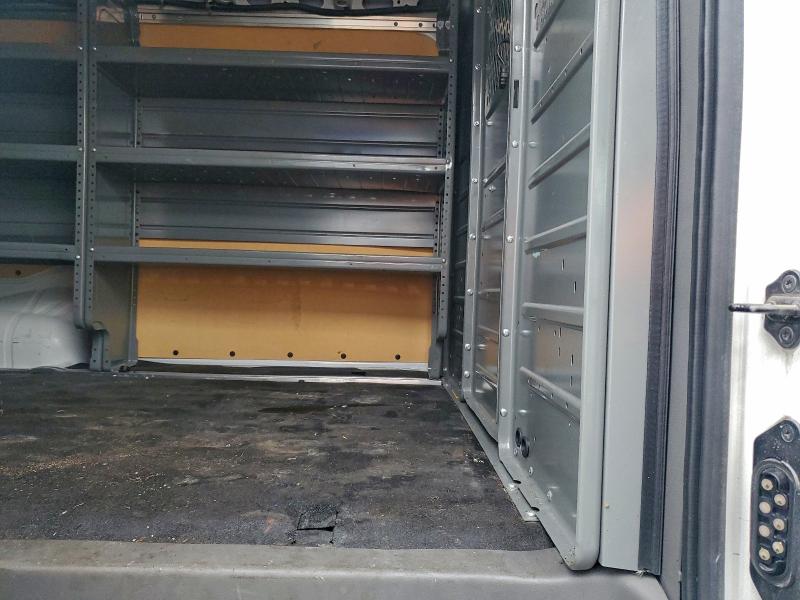 Фото 11 - NISSAN NV