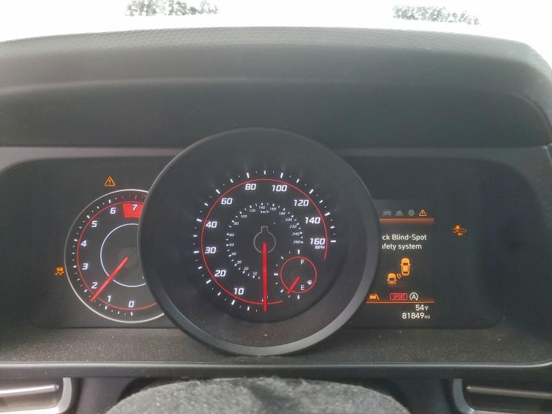 Фото 9 - HYUNDAI ELANTRA