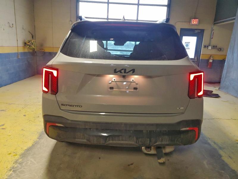 Фото 6 - KIA SORENTO