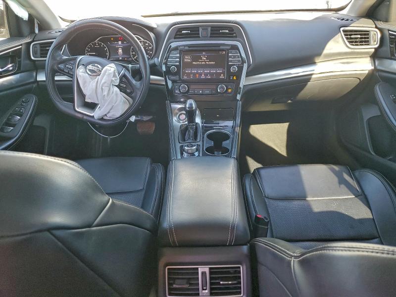 Фото 8 - NISSAN MAXIMA