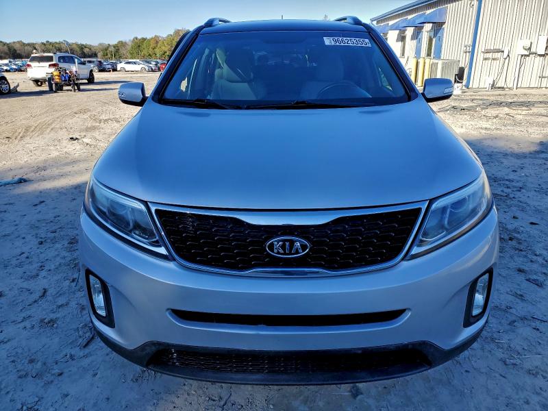Фото 5 - KIA SORENTO