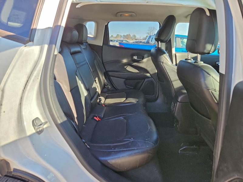 Фото 11 - JEEP COMPASS