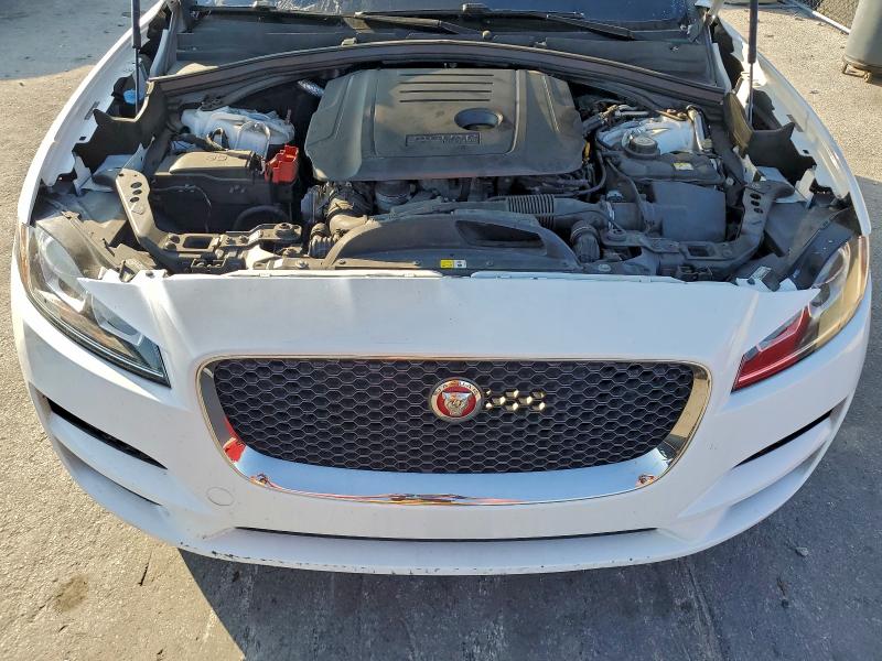 Фото 12 - JAGUAR F-PACE